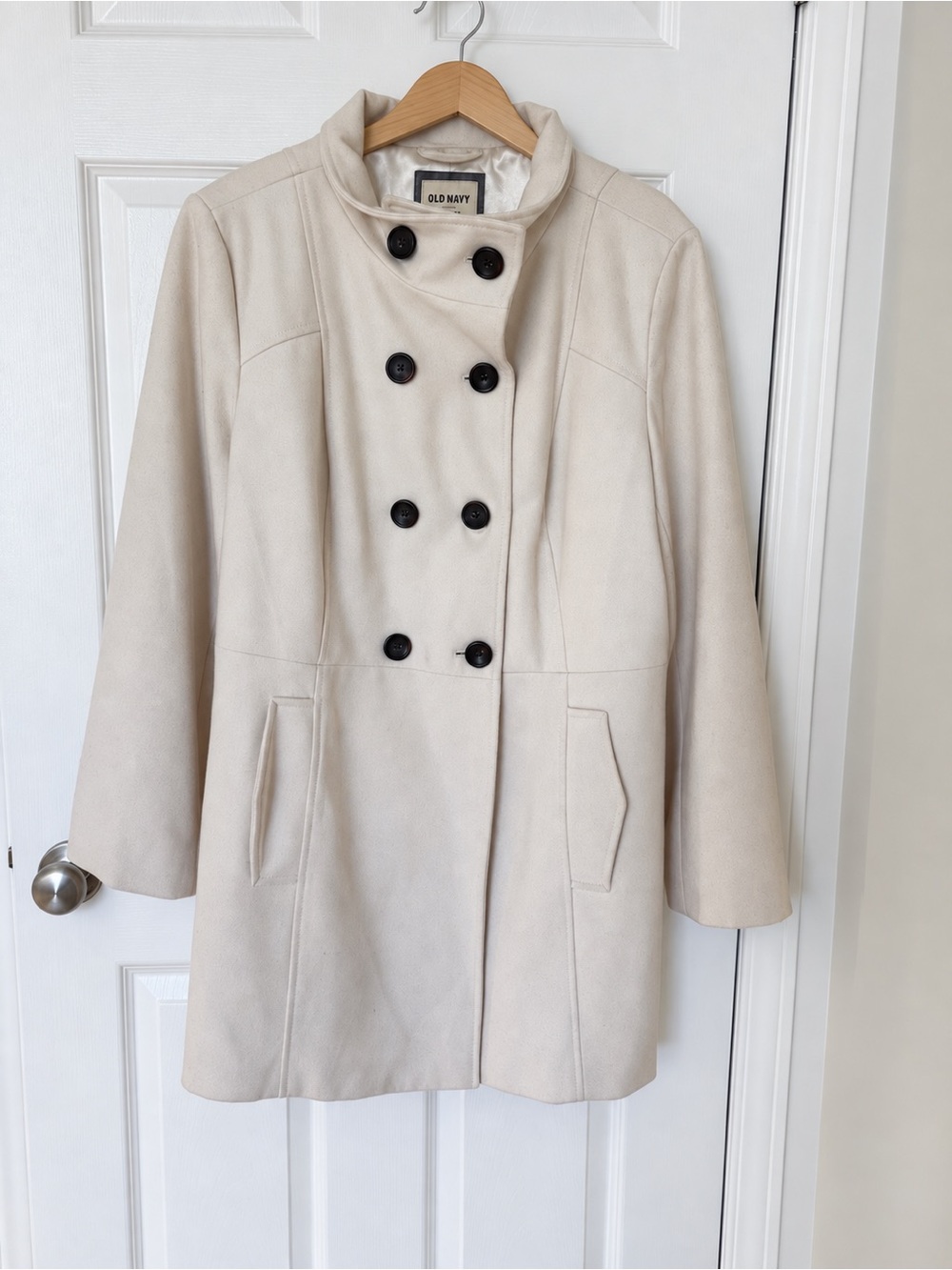Old Navy Women's Cream Double-Breasted Pea Coat with Black Buttons XL